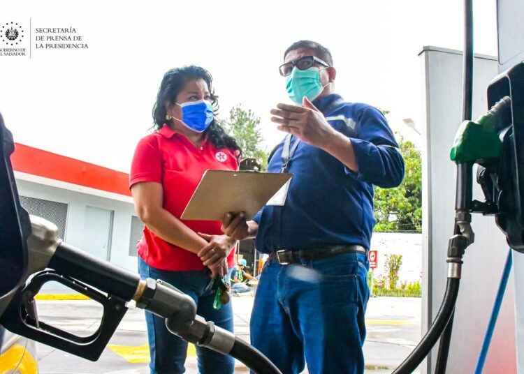 Gobierno realizó verificaciones en los precios de combustibles en San Salvador, Mejicanos y Quezaltepeque