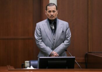 Johnny Depp uso su sarcasmo en el juicio contra Amber Heard