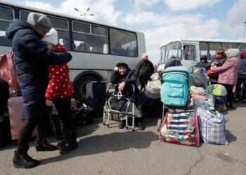 Autoridades ucranianas piden a los habitantes del Donbás que evacúen «ahora»