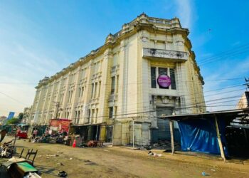 Calles del Centro Histórico empiezan a quedar libres de ventas tras aviso de la alcaldía de San Salvador