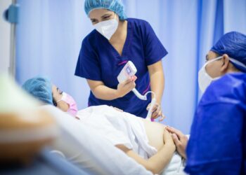 Primera Dama de la República destaca educación prenatal contemplada en la Ley Nacer con Cariño