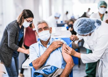 MINSAL mantiene jornadas de vacunación contra COVID-19 durante el periodo vacacional de Semana Santa