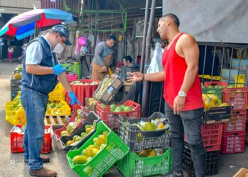 Defensoría del Consumidor verificó precios de la canasta básica en Mercado La Tiendona