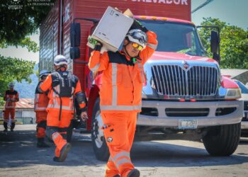 Grupo de Búsqueda y Rescate Urbano realizaron ejercicios de reacción ante terremoto