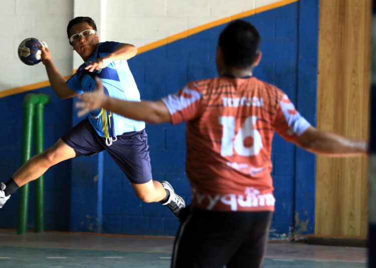 Valkirias y Handball City se coronan en el balonmano