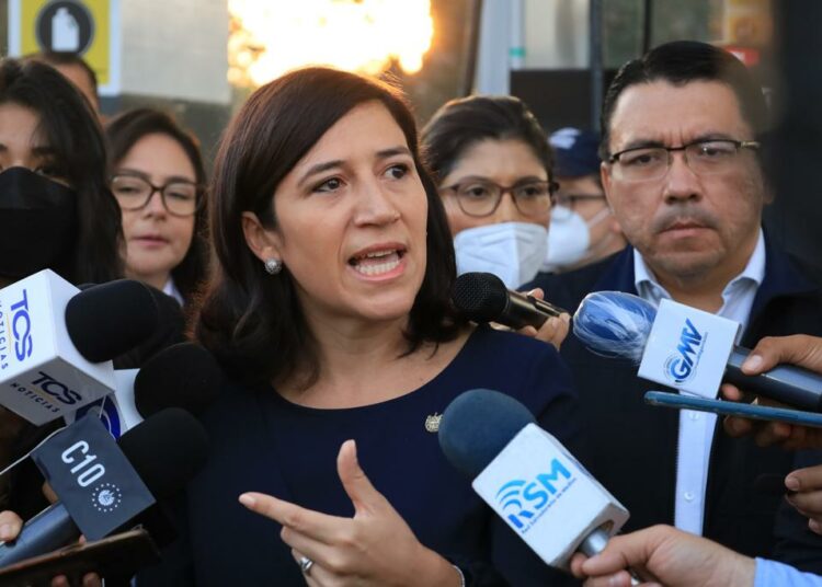 El Salvador es el país con el menor precio por galón de combustible en la región