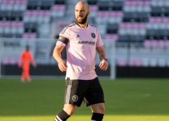 Gonzalo Higuaín contradijo a su padre: “Si me retiro, lo voy a comunicar yo”