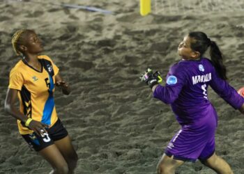 «Estar aquí con la selección es lo más hermoso”, afirma Yahaira Maravilla portera de la Selección de fútbol playa