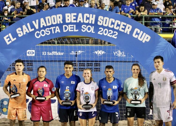 Tres nacionales brillan en El Salvador Beach Soccer Cup 2022 Diario