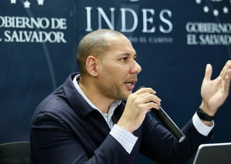 El INDES desconoce la elección de junta directiva de la Primera División y revoca las credenciales de las tres principales ligas del fútbol nacional