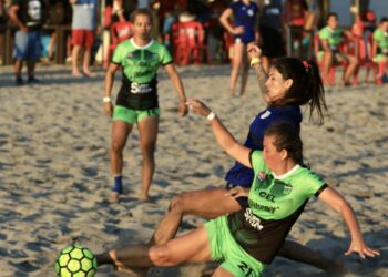 La selección femenina de Estados Unidos realiza dos juegos de fogueo antes de su debut en El Salvador Beach Soccer Cup 2022