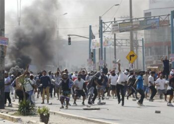 Toque de queda en Lima por paro transportista