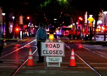 Tres hombres arrestados por tiroteo que dejó seis muertos en California