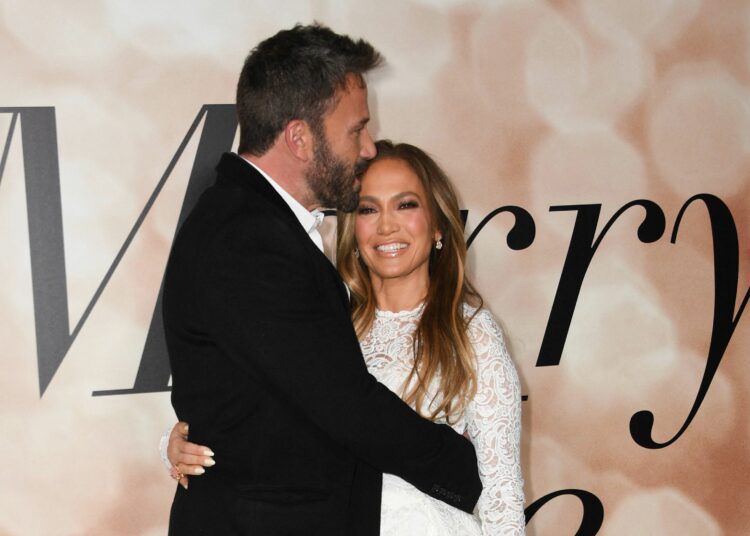 Esta la razón por la que Ben Affleck dio un anillo de compromiso de color verde JLO