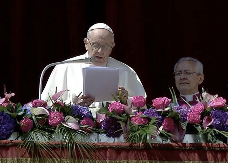 El papa Francisco pide paz en Ucrania, arrastrada por una guerra «cruel e insensata»