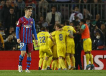 Barcelona pierde ante Cádiz en medio de protestas de aficionados