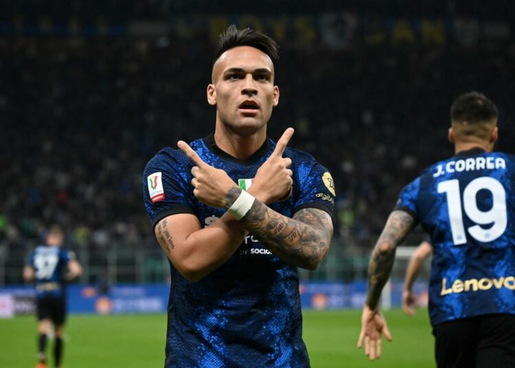El Inter con dos golazos de Lautaro Martínez venció 3-0 al Milan y es finalista de la Copa Italia