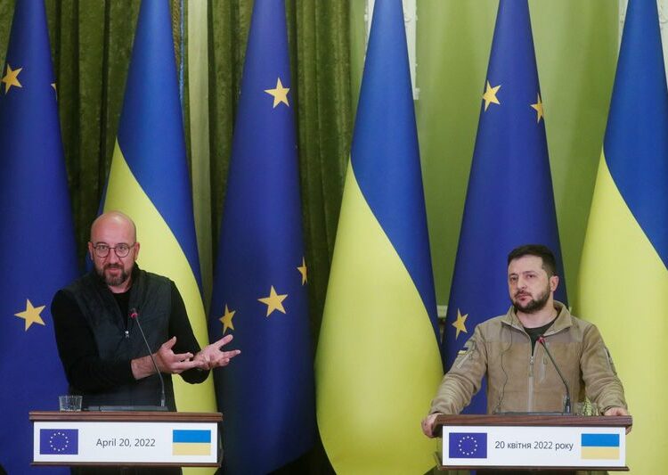 UE hará “todo lo posible” para que Ucrania “gane la guerra”