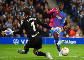 Barcelona saca sufrida victoria 1-0 sobre la Real Sociedad