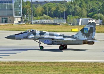 Ucrania recibe aviones de combate para enfrentar a Rusia