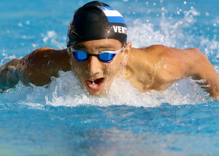 Nadadores salvadoreños destacaron en diferentes torneos internacionales