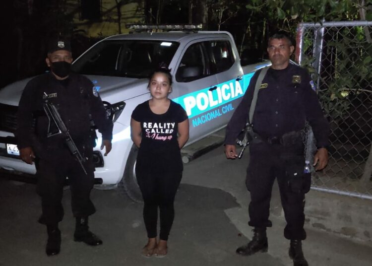 Pandillera que se exhibía en redes sociales es capturada por la PNC