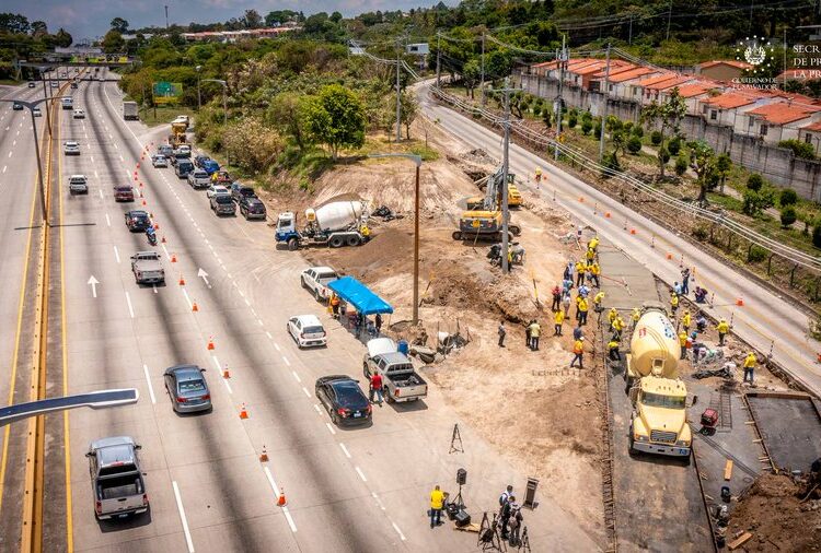Inician trabajos de pavimentación del acceso que conectará la calle a El Boquerón con el bulevar Monseñor Romero
