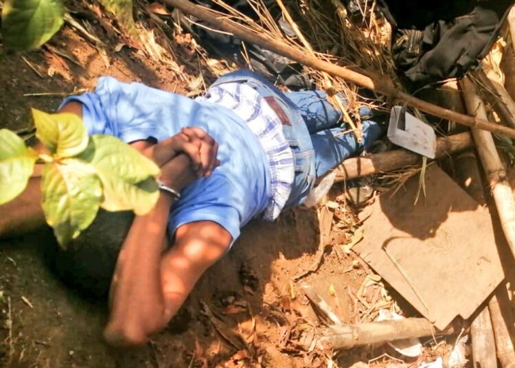 Capturan a marero que se escondía entre unas varas de bambú en Ahuachapán