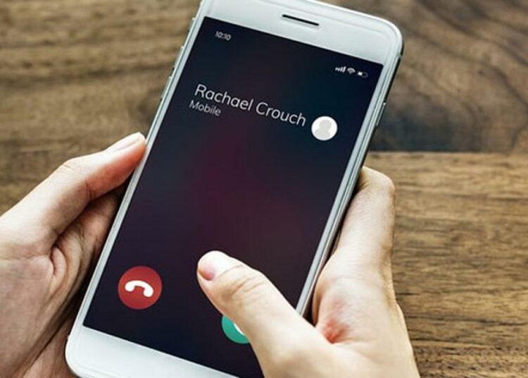 El truco para que un celular Android diga el nombre de la persona que está llamando