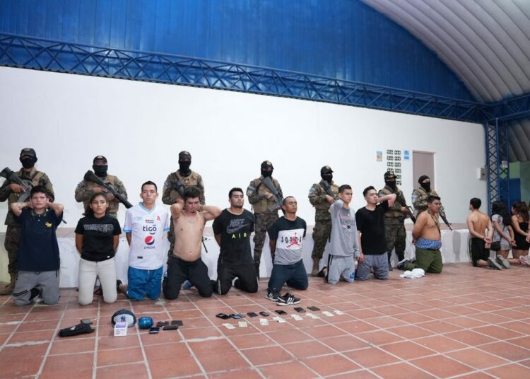 Caen 12 criminales más en Soyapango