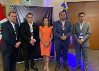 Diputados de Nuevas Ideas participan en evento Crypto Capital Conference, en Perú