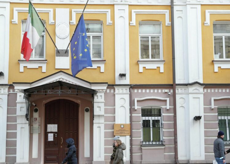 Italia se prepara para reabrir su embajada en Kiev, Ucrania