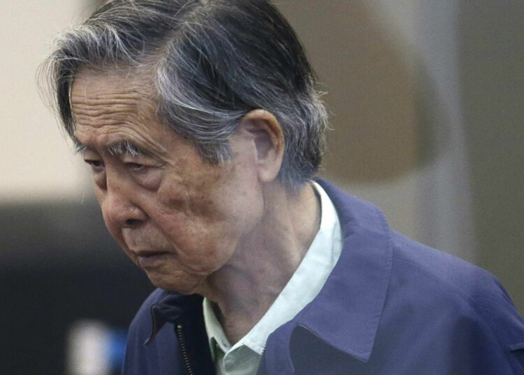 Hospitalizan a expresidente peruano Alberto Fujimori tras sufrir «descompensación»