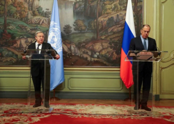 El secretario general de la ONU dijo en Moscú que se deben investigar “posibles crímenes de guerra” en Ucrania