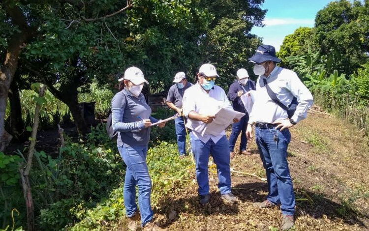 Bancada Cian se compromete a legalizar terrenos habitados por cientos de familias que fueron olvidadas por los gobiernos de Arena y el FMLN