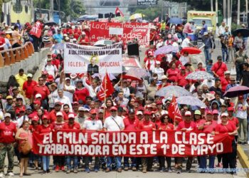 Ministro de Trabajo pide captura para organizadores de la marcha del Primero de Mayo «que hacen apología del delito»