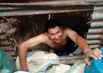 FOTOS | Pandillero escondido en una cueva es capturado por la PNC