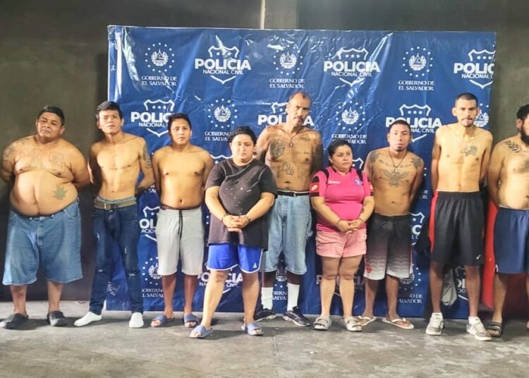 Nueve pandilleros son capturados en colonia Quezaltepec, Santa Tecla