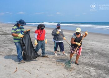 Comunidades y Gobierno restauran áreas naturales en la costa de La Libertad