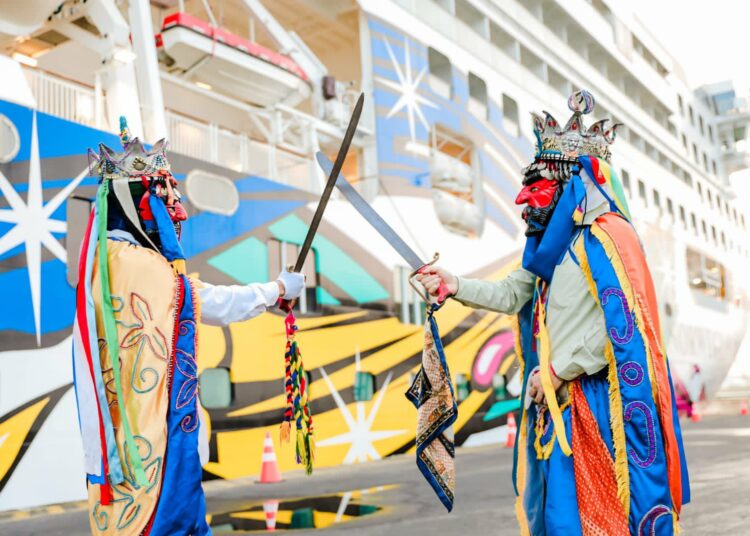 Salvadoreños llenan el fin de semana las playas, restaurantes y otros sitios turísticos, ante la seguridad que brindan las autoridades