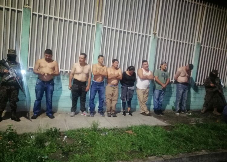 FAES ubica a 7 pandilleros en comunidad Las Cañas, Soyapango