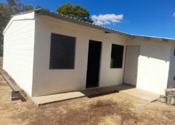 Ministerio de Vivienda hace entrega de casas a familias de Tacuba, Ahuachapán