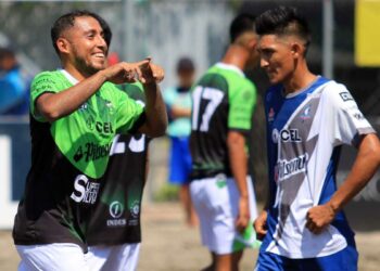 Barra de Santiago aguantó la presión y se mantiene líder