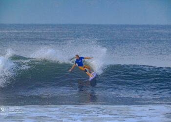 Inicia segundo día de competencias de Surf City El Salvador ISA World Junior Surfing Championship 2022