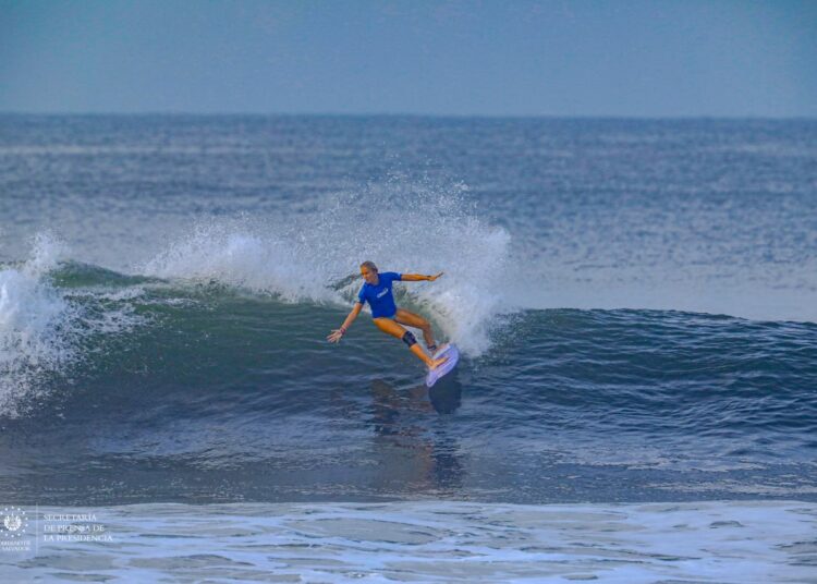 Inicia segundo día de competencias de Surf City El Salvador ISA World Junior Surfing Championship 2022