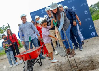 Ministerio de Vivienda inicia proyecto habitacional para reasentar a familias en Ilopango