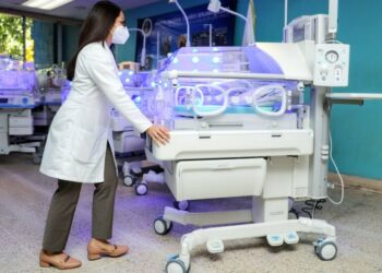 Gobierno entrega incubadoras al Hospital Benjamín Bloom
