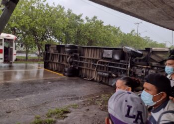 Una persona fallecida y al menos 8 lesionadas deja grave accidente de bus en Lourdes
