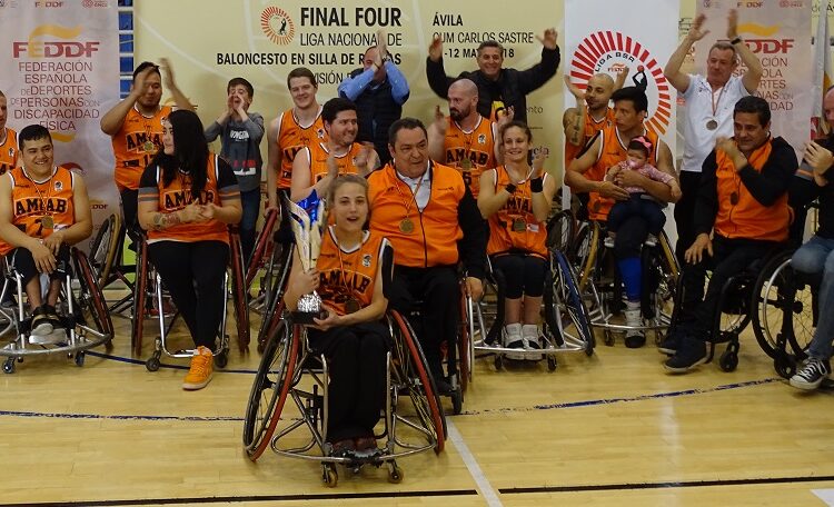 Una compañía aérea pierde las sillas de ruedas de los campeones de Europa de baloncesto