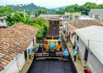 Gobierno repara principales calles de Chinameca en San Miguel como parte del trabajo articulado con la municipalidad